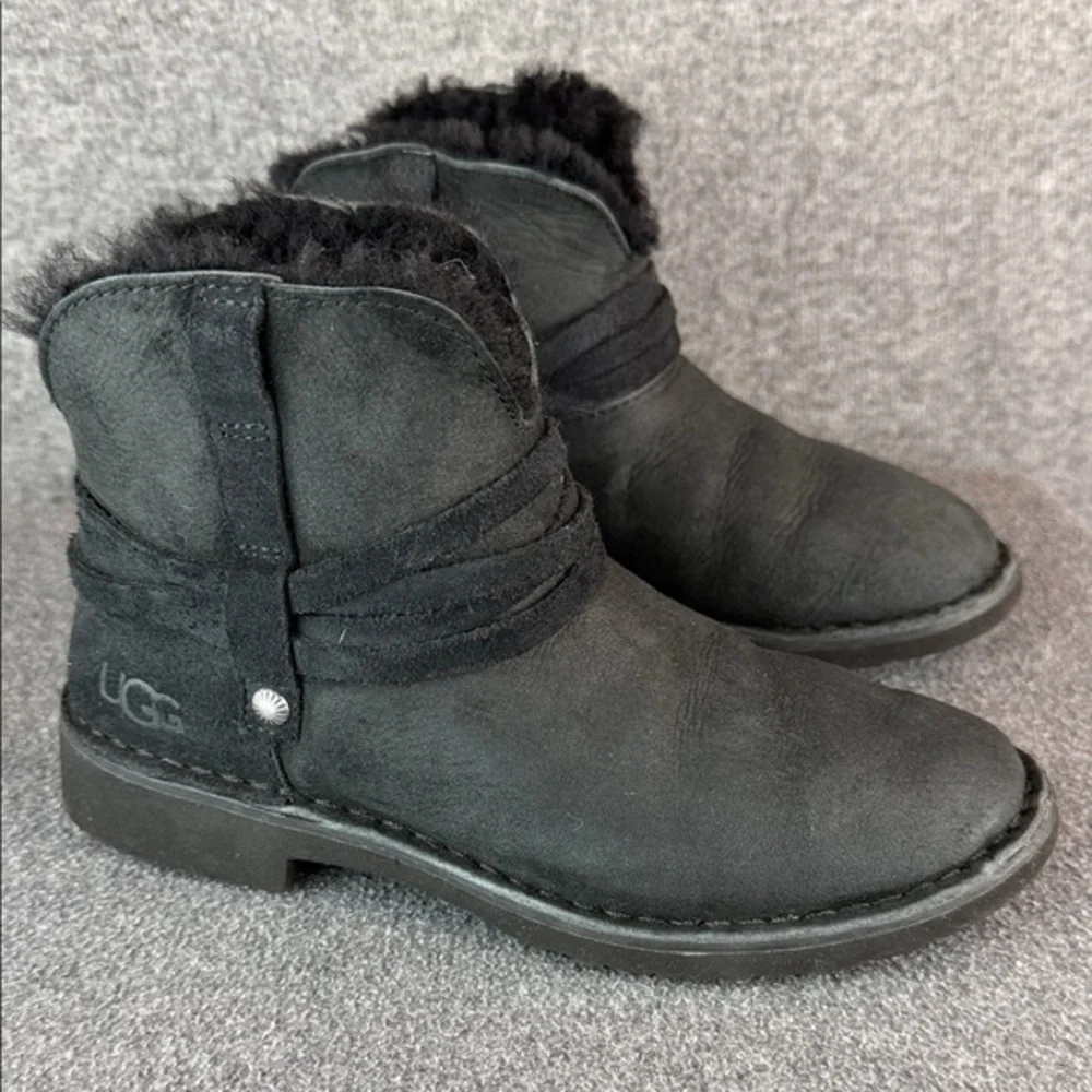 UGG Pasqual Women’s Sz 6 Black Suede Shearling Flat Pull On Ankle‎ Boots